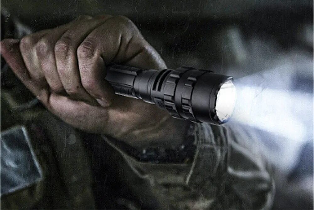 Hiking Light for Professional Hunting Night Reconnaissance - L2 Lamp Beads, Waterproof, Rechargeable Torch